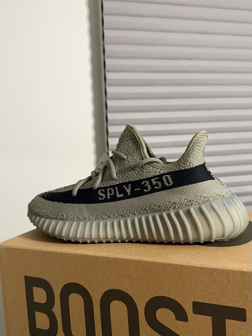 Yeezy Boost 350 V2 HQ2059